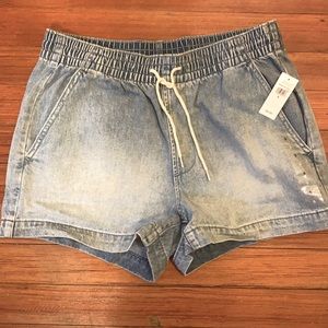 New with tags Gap Jean shorts